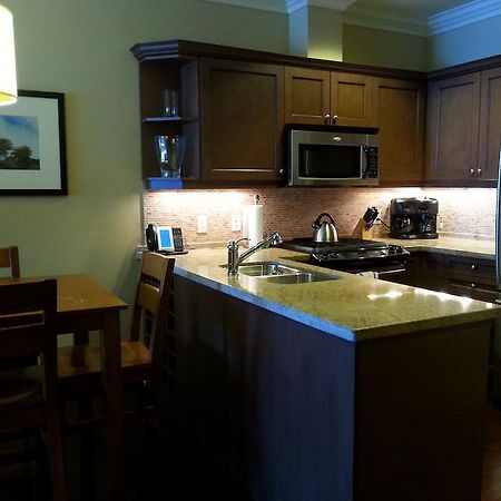 Touchstone Resort On Lake Muskoka ブレイスブリッジ エクステリア 写真