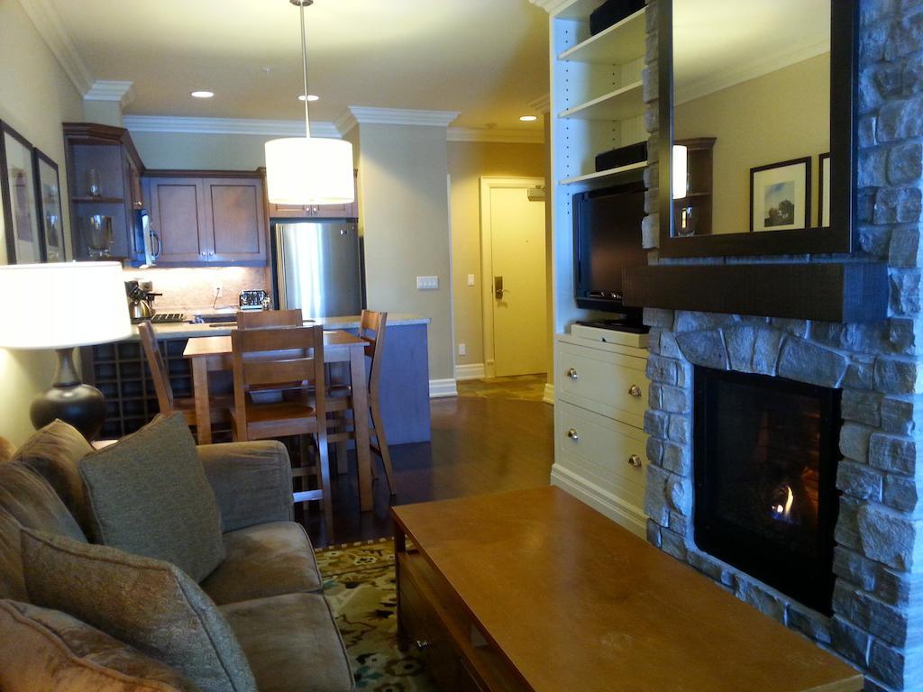 Touchstone Resort On Lake Muskoka ブレイスブリッジ 部屋 写真